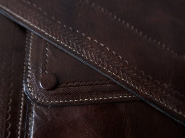 Close up - Vintage briefcase - Leather from Niger - Tuareg Crafts